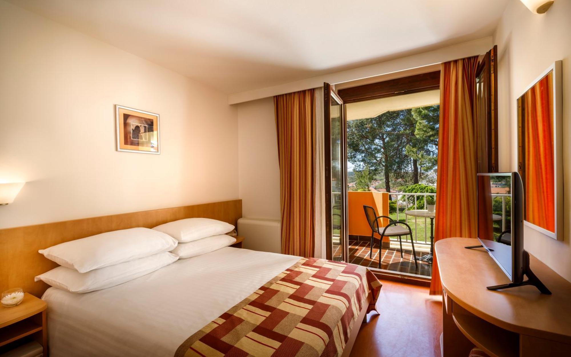 San Marino Sunny Resort by Valamar Lopar Exterior foto